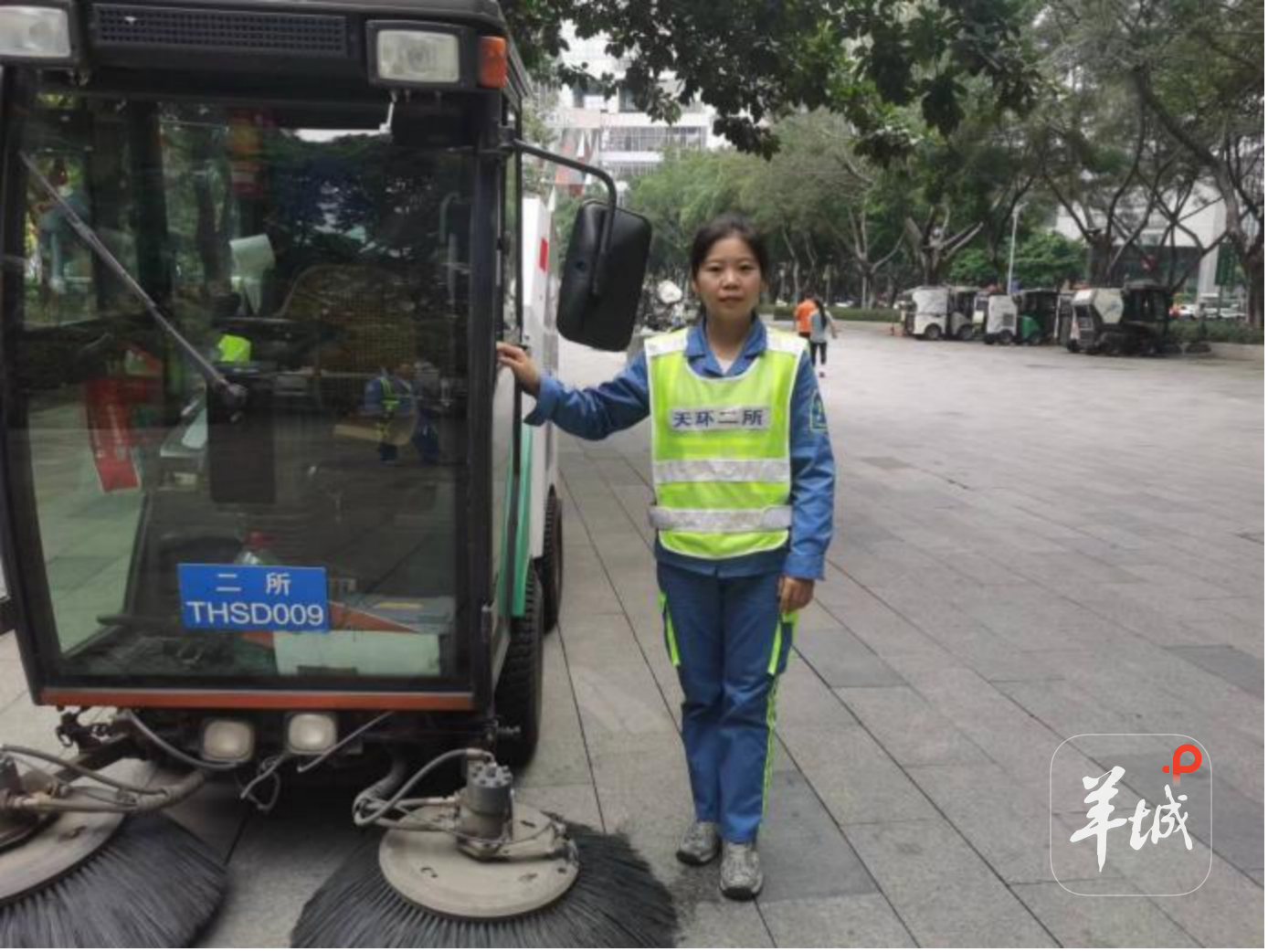 广州天河环卫“夫妻档”：城市的晨昏，由我们并肩清扫