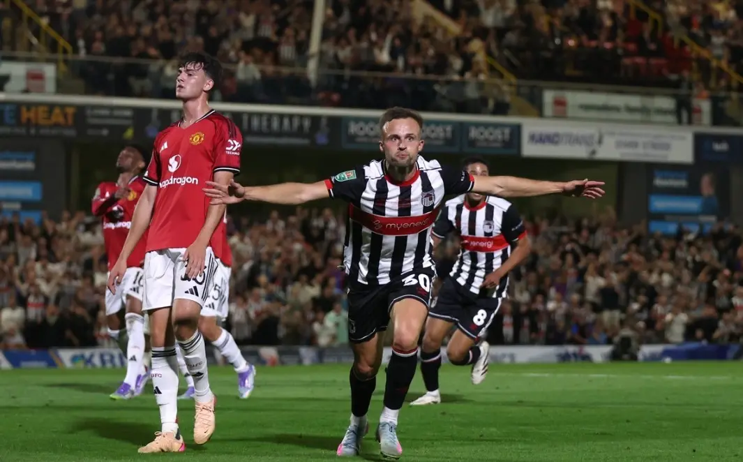 奥纳纳战犯表现，马奎尔绝平难救主！曼联奇耻大辱13-14英乙球队