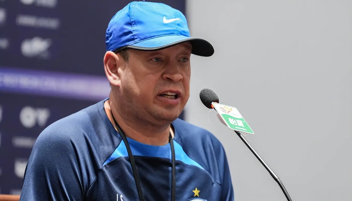 申花VS武汉三镇：法国铁腰坐镇，于汉超+特谢拉领衔，阿苏埃冲锋