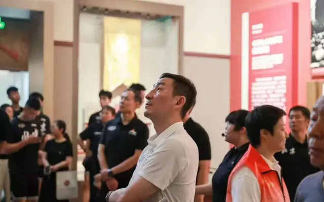 正式确定！CBA内线新星完成转会，加盟北京首钢，张云松出其不意