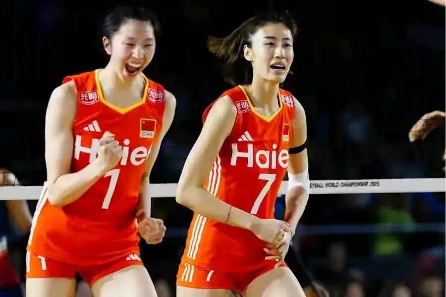 云端扣杀！吴梦洁真强 扣球经常打超手！