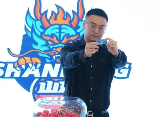 怪不得四川连年鱼腩！有这种总经理能好才怪，下季或失去CBA参赛权