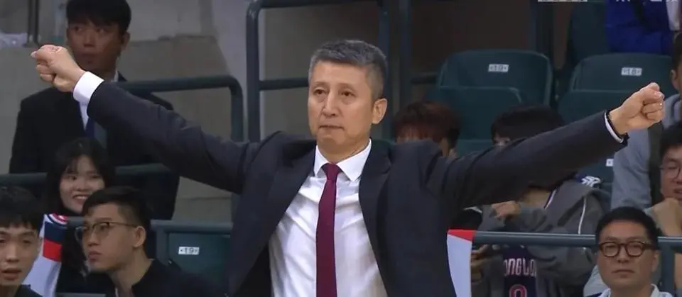 一个也没留！CBA历史罕见拆队速度：广州男篮季后赛八强班底全部离队