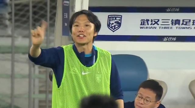 CCTV5+直播三镇VS申花！三虎出战成疑 司机别掉链子 刘诚宇有望首发