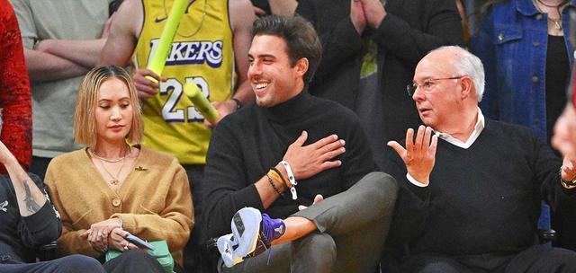 湖人队名宿2冠王萨沙·武贾西奇，谈独行侠队的东契奇交易