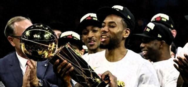 前NBA后卫杰夫.蒂格评价伦纳德：他从未获得MVP&并不比威少出色！