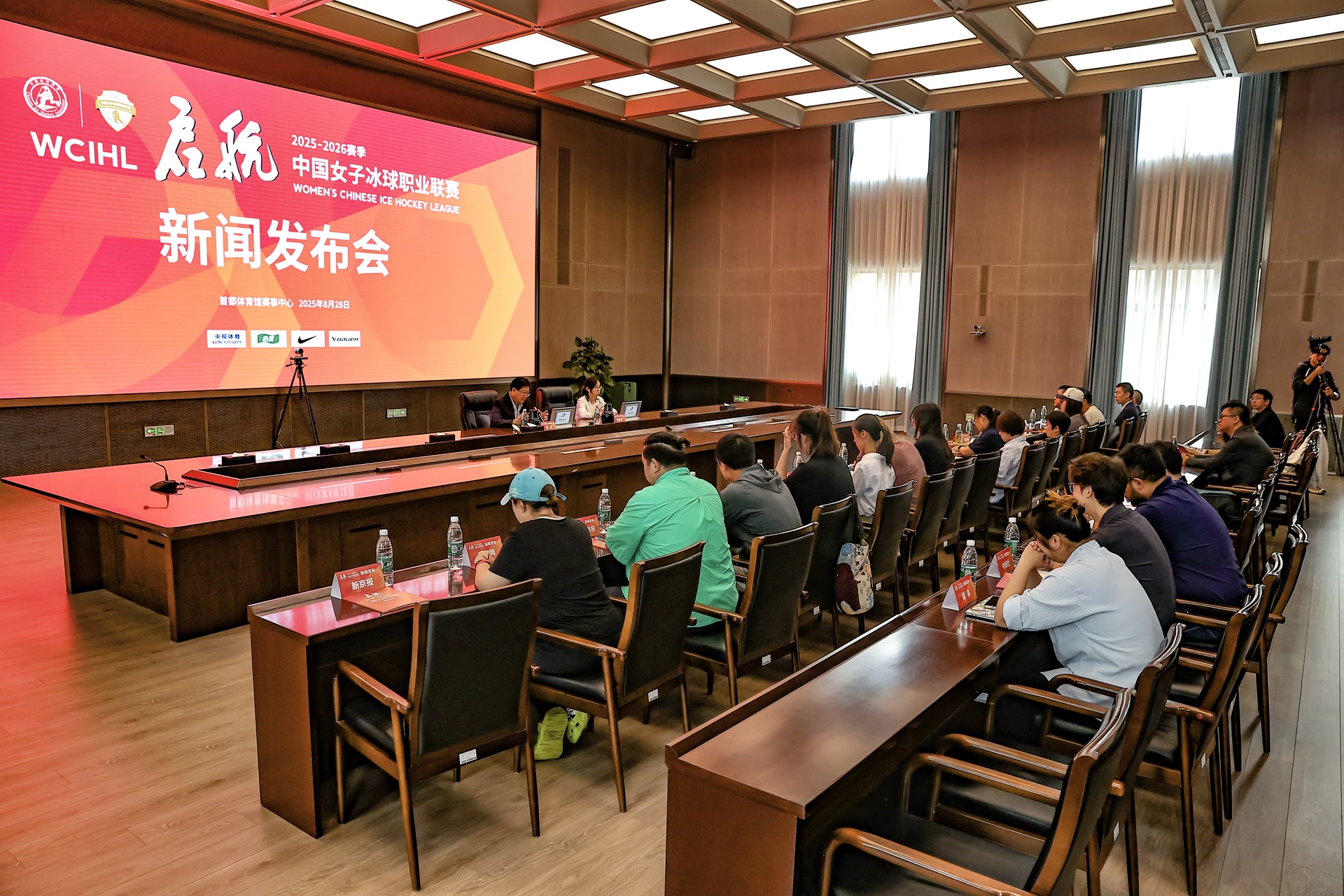 痛定思痛！中国女冰大力开展梯队建设 开启新征程