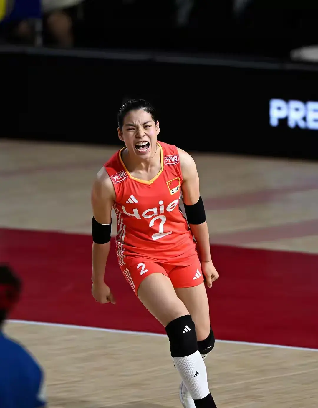 17岁二传惊艳 中国女排小组第一晋级 多项数据榜上有名！