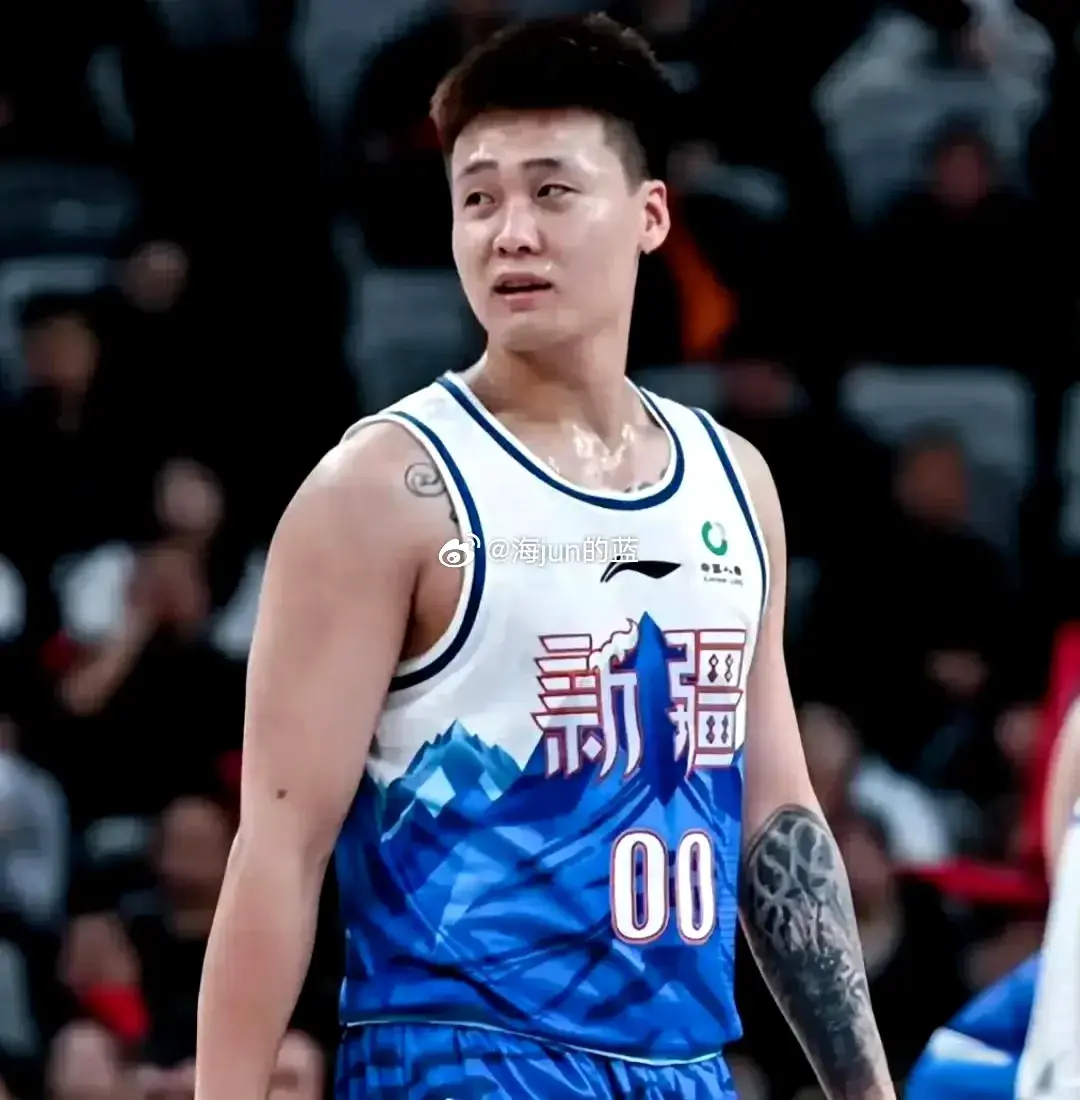 重磅转会，中国男篮队长赵睿正式加盟北京首钢，联手周琦夺冠
