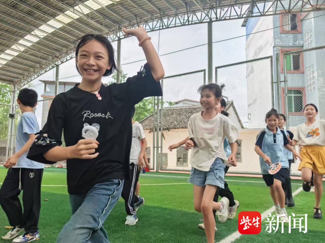 八年传球支教，南财学子点燃乡村少年足球梦