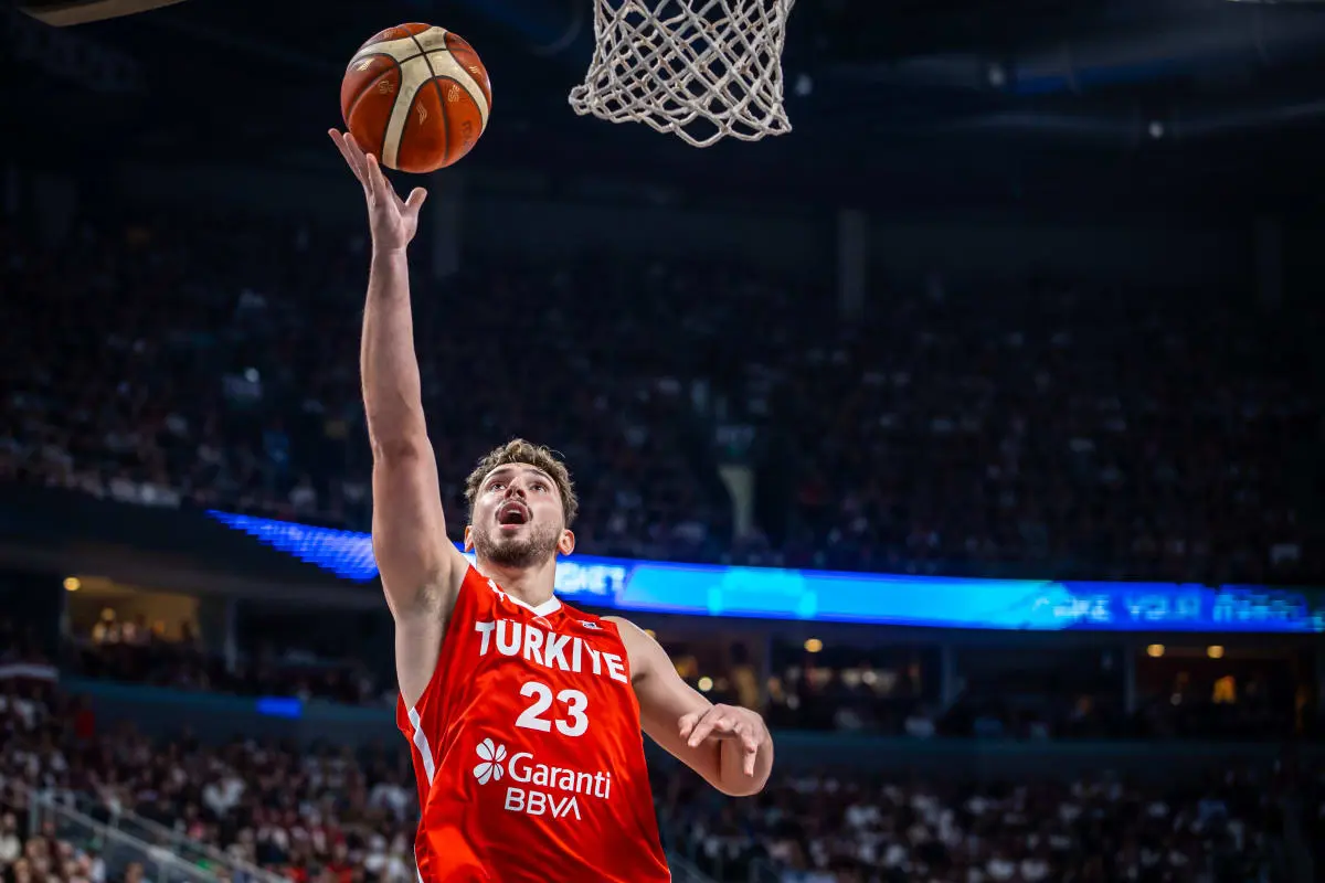 中流砥柱！火箭内线核心在欧锦赛首战就打爆了拉脱维亚队内线？