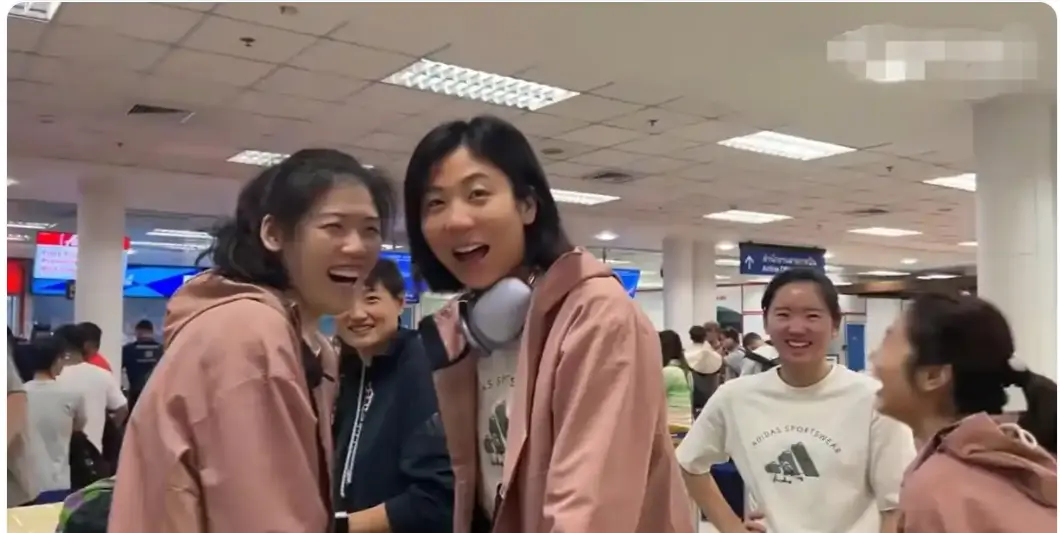 突发！中国女排转战曼谷，赛程被临时调整，2大主力成冲冠隐患