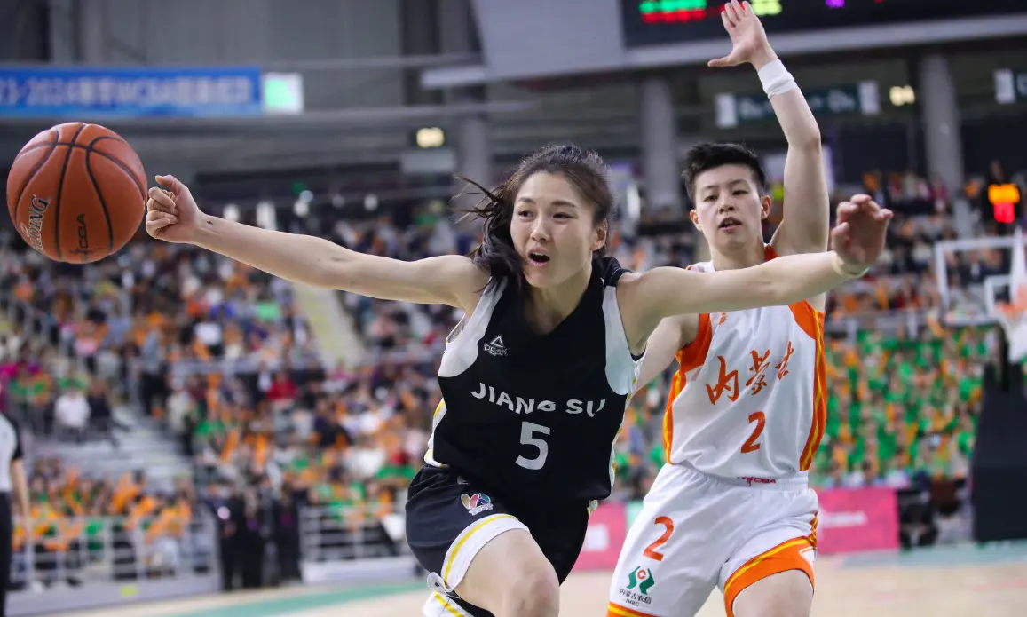 CBA热闹WCBA萧条！蒙津黑退出四川独大 张子宇+杨舒予独木难支