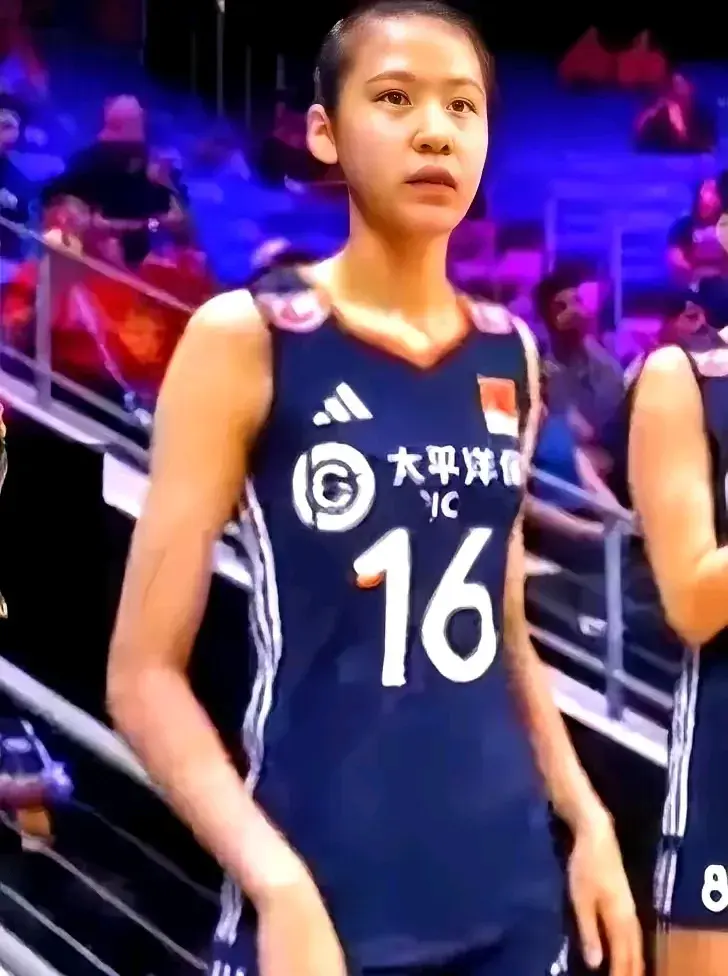 王奥芊从国家队新星到东亚赛替补 她到底怎么了？