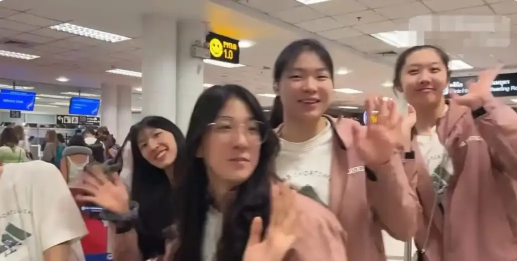 突发！中国女排转战曼谷，赛程被临时调整，2大主力成冲冠隐患