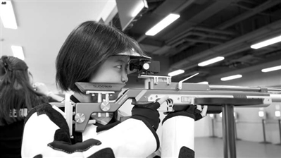 沈河区举办首届中小学生激光射击比赛