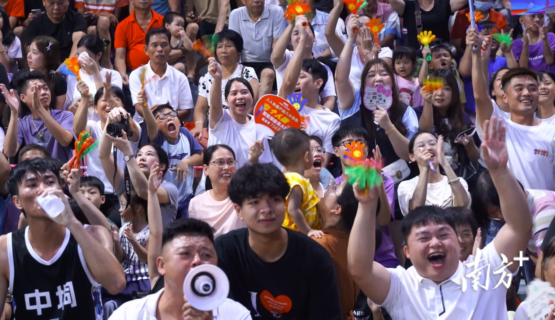 从绽放的万千笑脸，看化州“村BA”的别样丰收