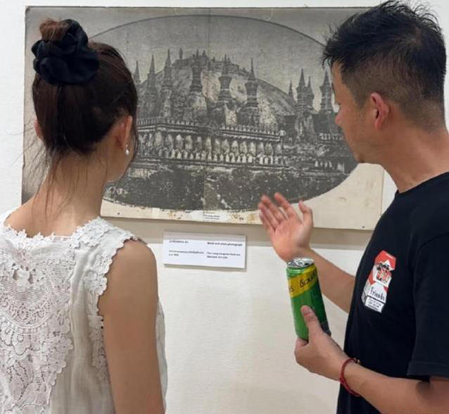 42岁李依晓低调结婚，摄影师老公才华横溢，合照却像父女？