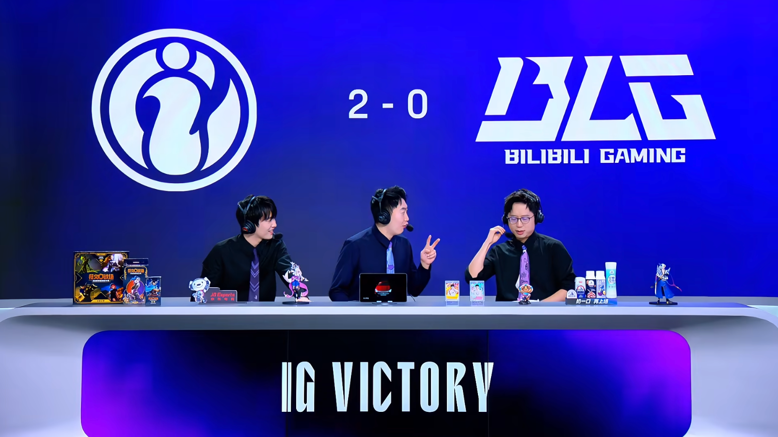 BLG再败IG官博炸锅，粉丝怒斥AD差距大，呼吁换打野北川