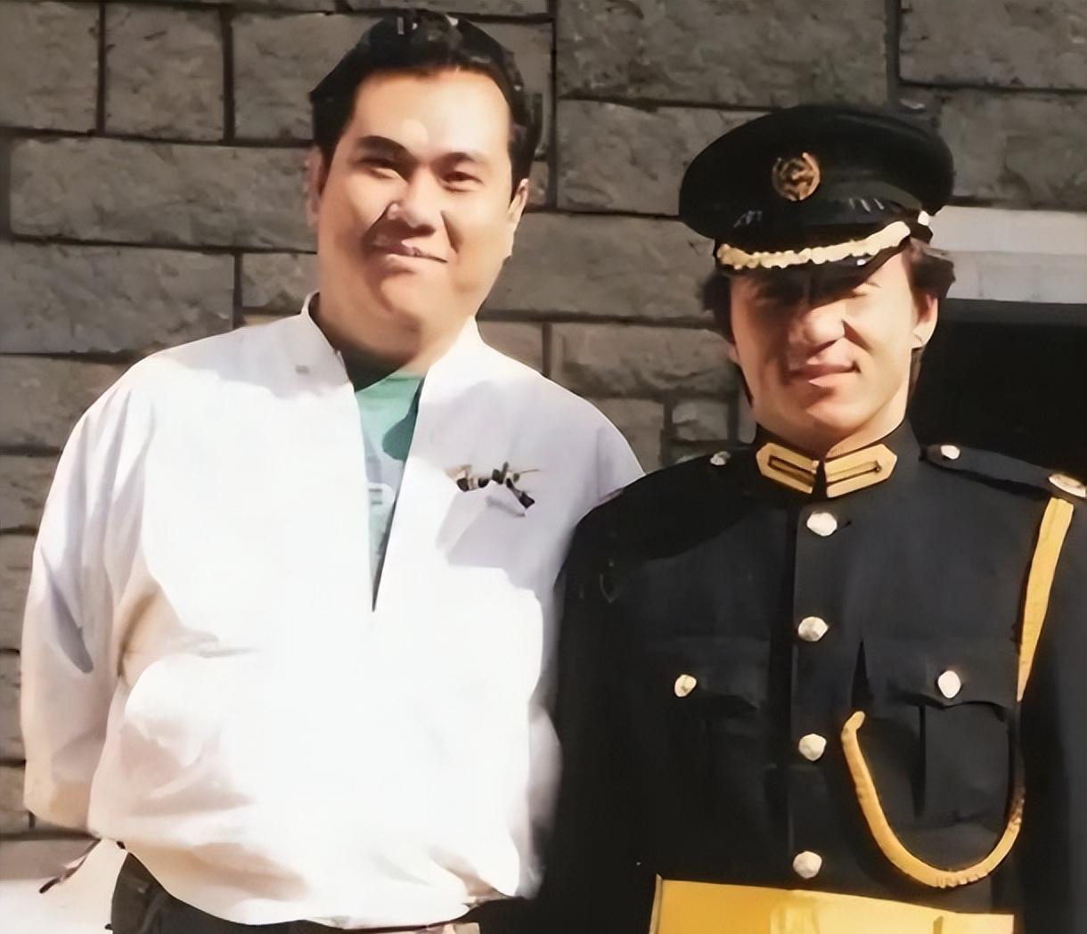 突发！成龙前助手段伟伦因病去世，15年相伴，为何最终分道扬镳？