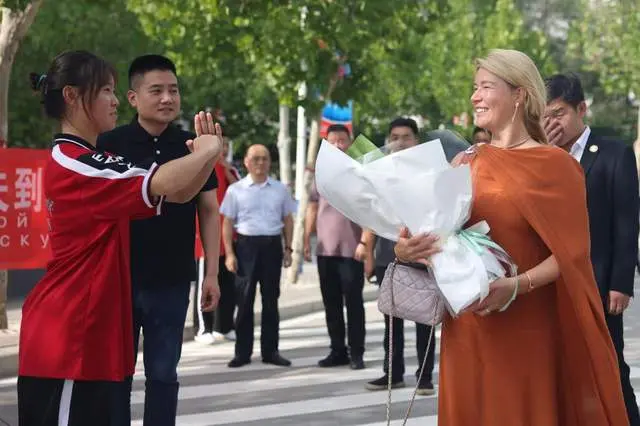 国际拳联在中国以壮观的快闪活动庆祝国际拳击日