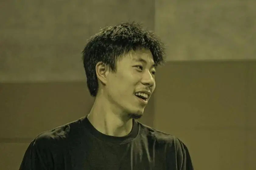 张镇麟主动要离队，与队内核心矛盾不可调和，郭艾伦走人成直接影响因素