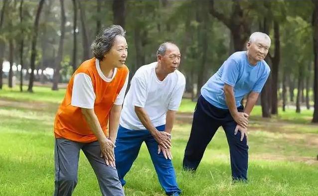 退休想跑马拉松？医生提醒：这几种运动伤身更毁健康！