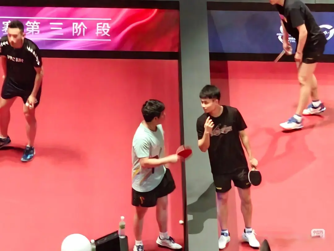 孙颖莎训练时笑的开心，蒯曼平野继续打女双，王楚钦黄镇廷热聊