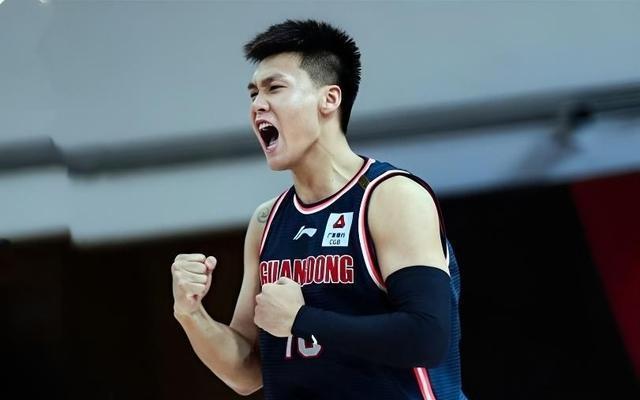特权明显！赵睿加盟北汽，挑战转会规则，CBA或再现“周琦条款”