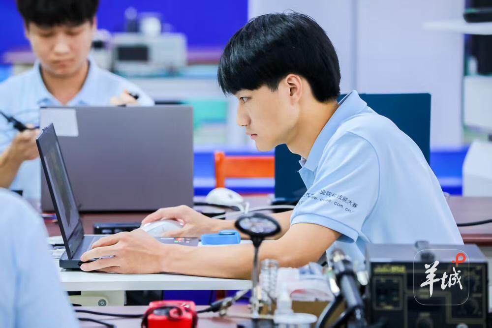 世校赛新赛道金奖出炉！医疗器械制造与运维赛道圆满落幕