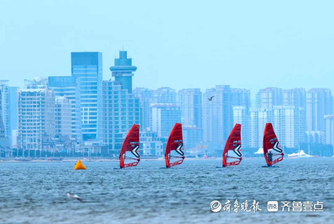 124名运动员扬帆幸福湾！2025全国帆板冠军赛亮相芝罘