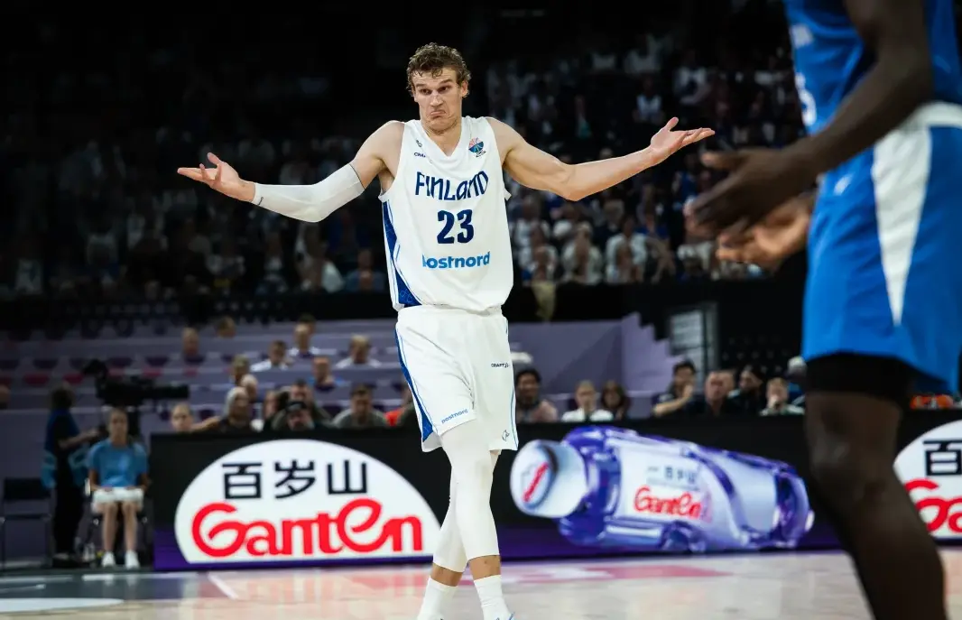 23分钟狂轰43+7三分！马卡一战连创纪录：两战71分化身FIBA大杀器