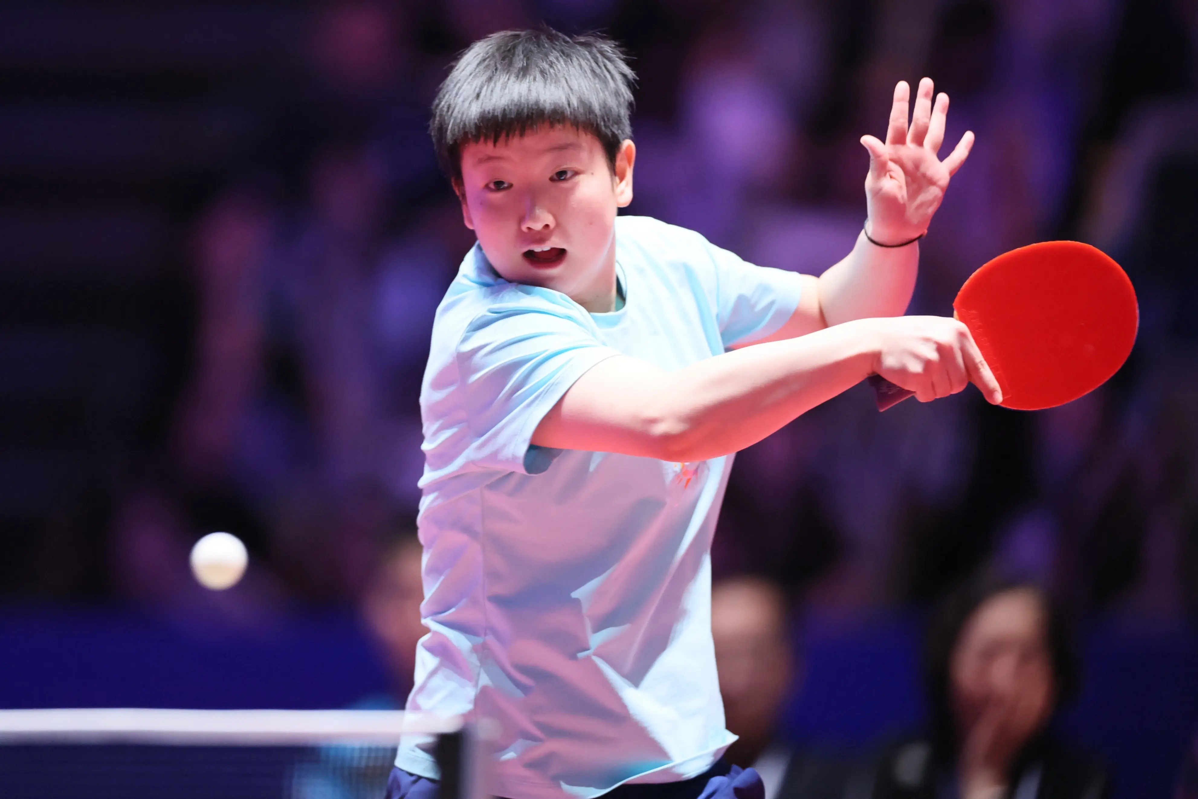 孙颖莎双线作战拿两分！再次客串教练，蒯曼又上演让二追三好戏