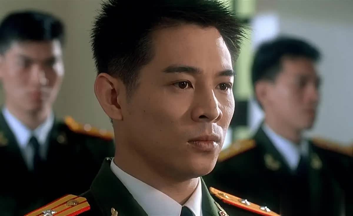 李连杰自曝年轻时重伤获三级残疾证，遭质疑刻意立人设