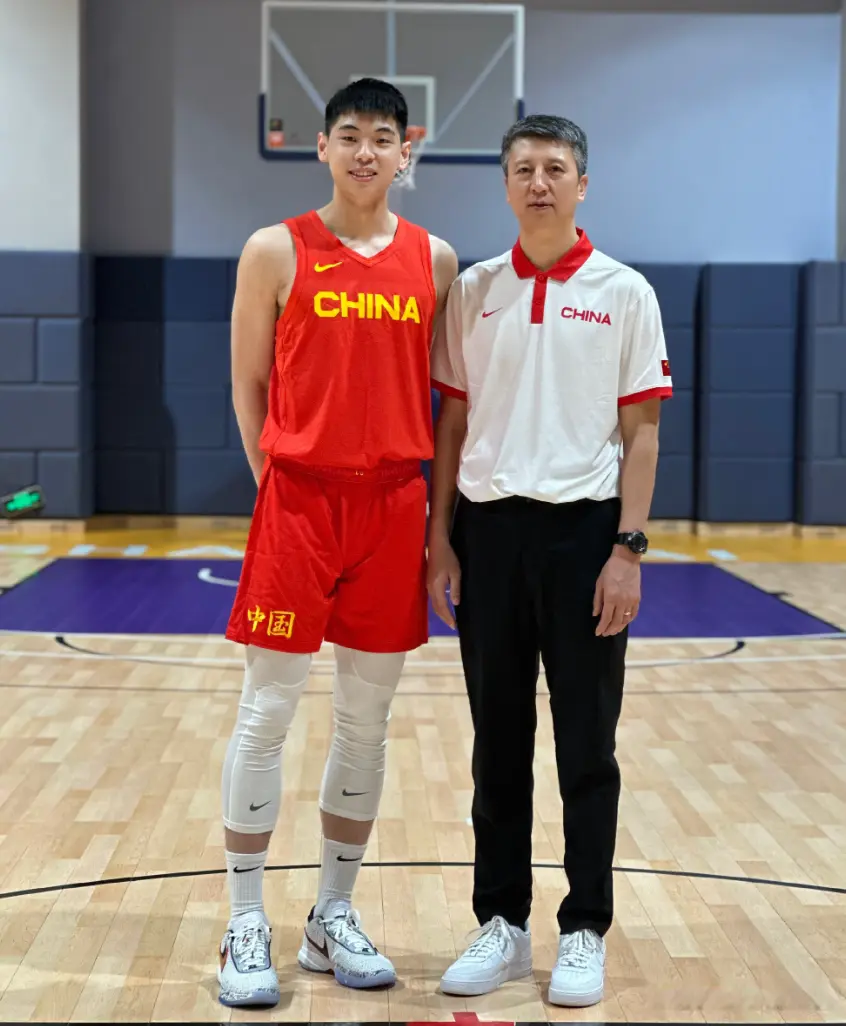 崔永熙加盟广东后发声，晒儿时照片，重点谢1人，廖三宁灵魂拷问