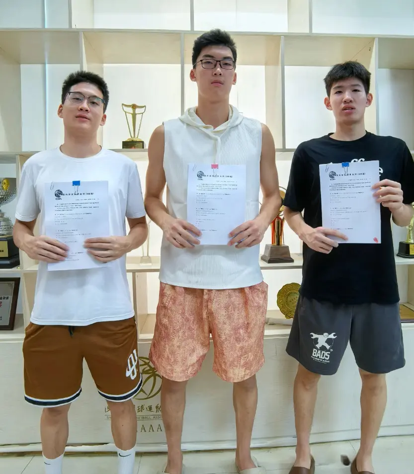 山东男篮注册18人，本土球员占一半，仅2人顶薪，6位新人值得期待