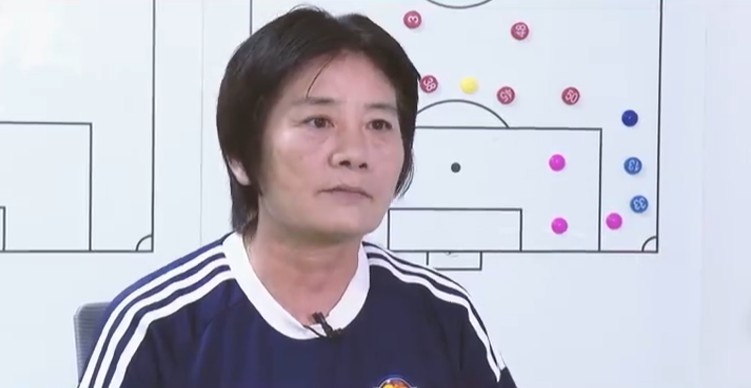 水庆霞：苏超像欧洲的比赛和球迷的节日，比较纯粹也很震撼