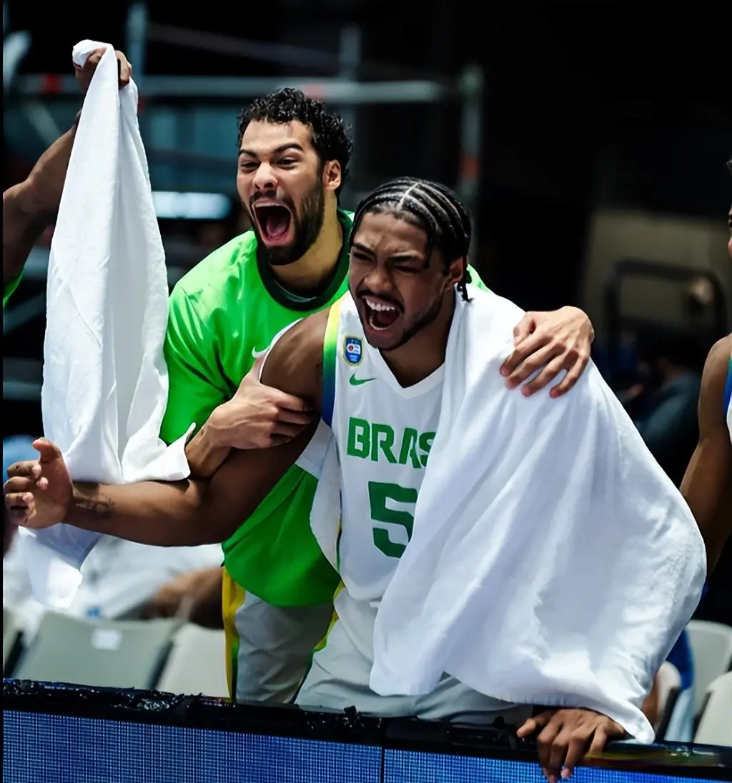 末节11分吹反攻号角！火箭旧将20+7逆转美国 巴媒：他仍属NBA级别