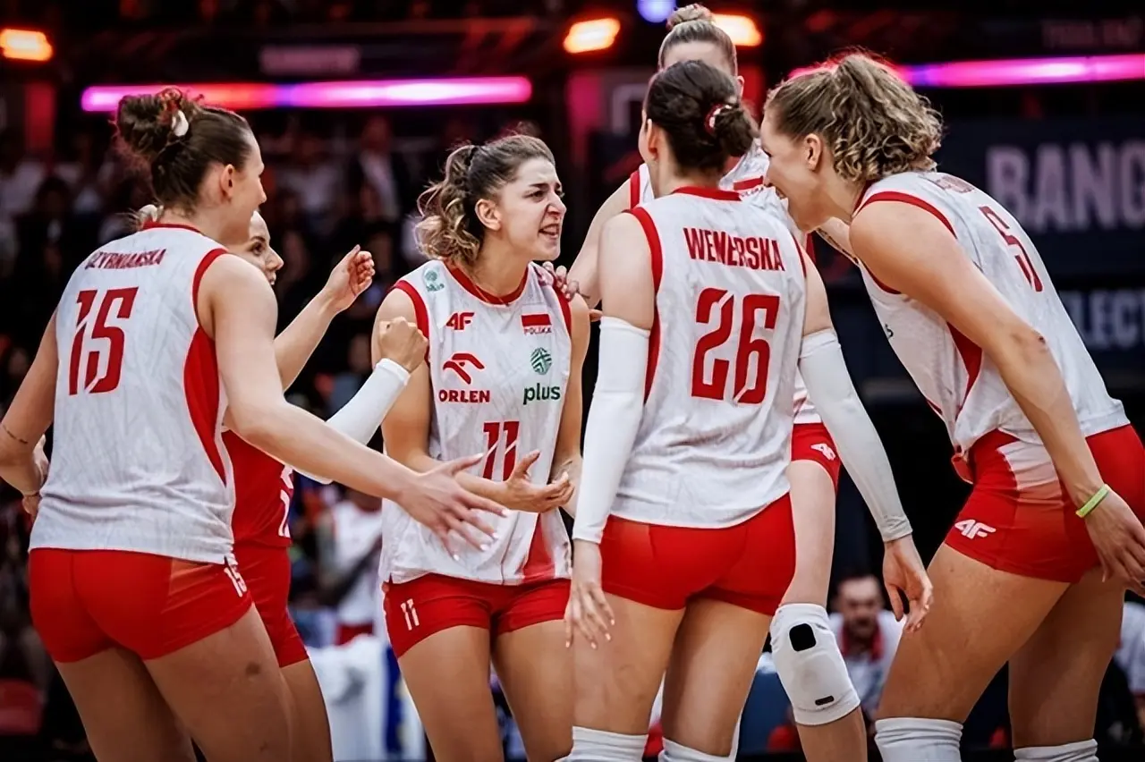 世锦赛3-0、3-2！八强已经决出4席，中国女排今日出战pk世界第14