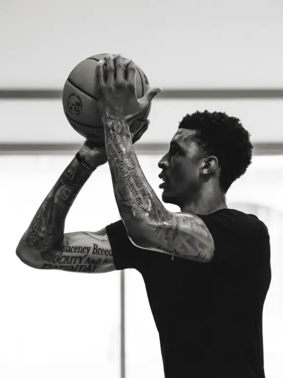 火箭锋线竞争升级！乌度卡高度青睐新援DFS 杜兰特盛赞小贾巴里