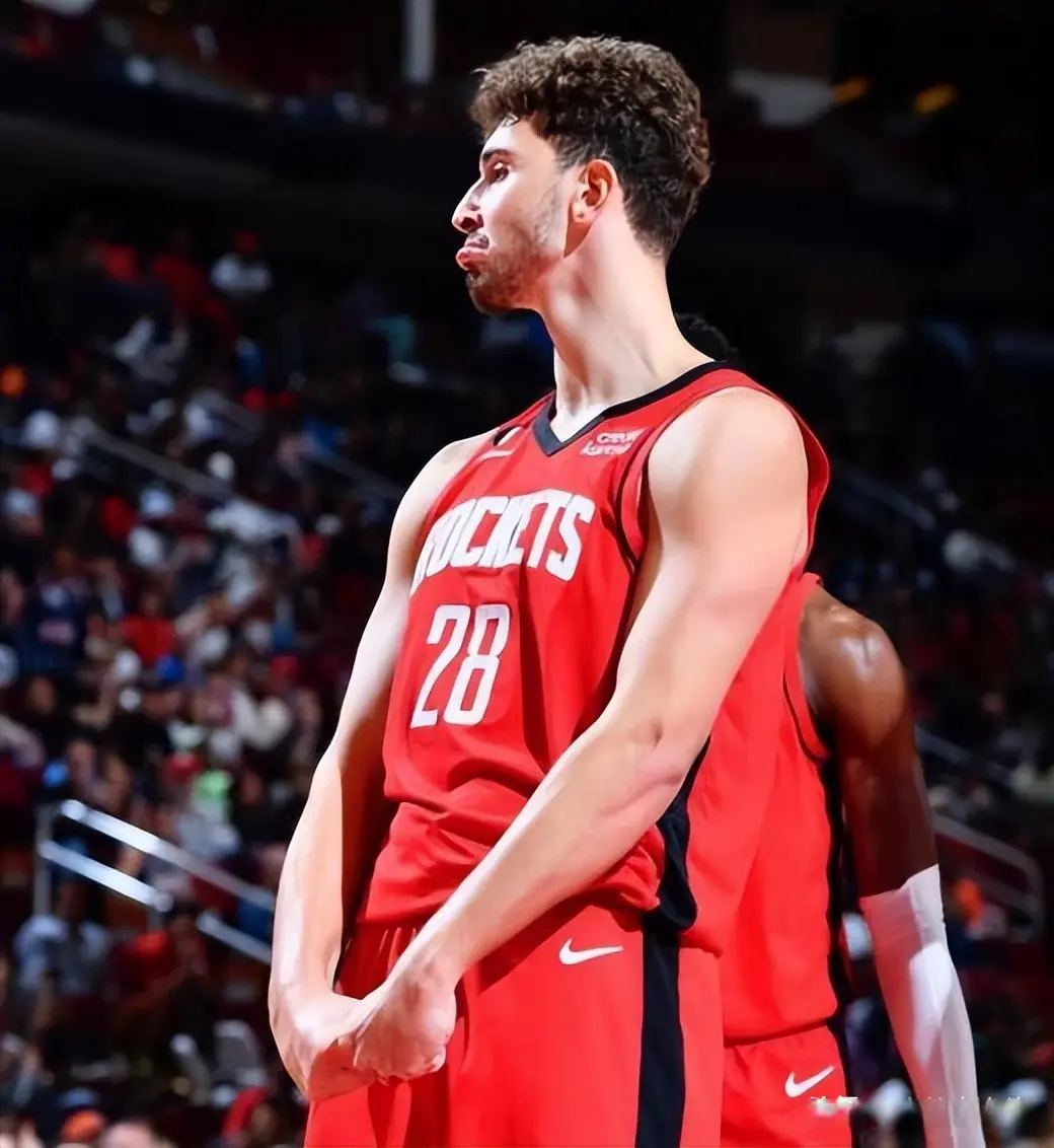 欧锦赛3场34投24中！命中率7成！恭喜火箭队，明星高塔投篮更准了