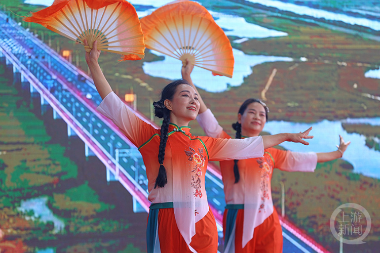 多彩活动庆丰收