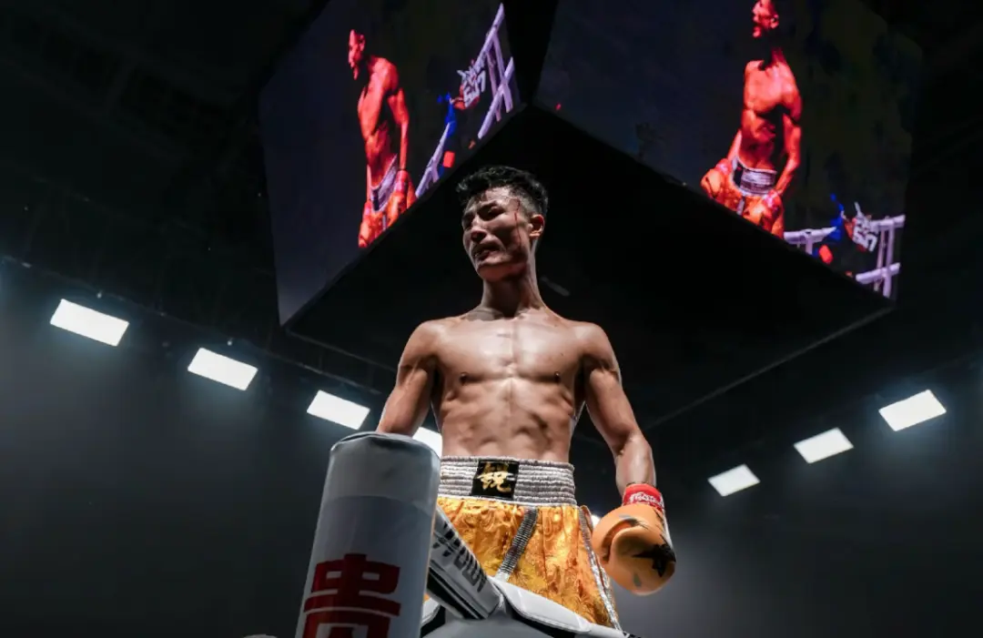 白天上班打卡，夜里出国打人！位威阳:都是生活所迫……