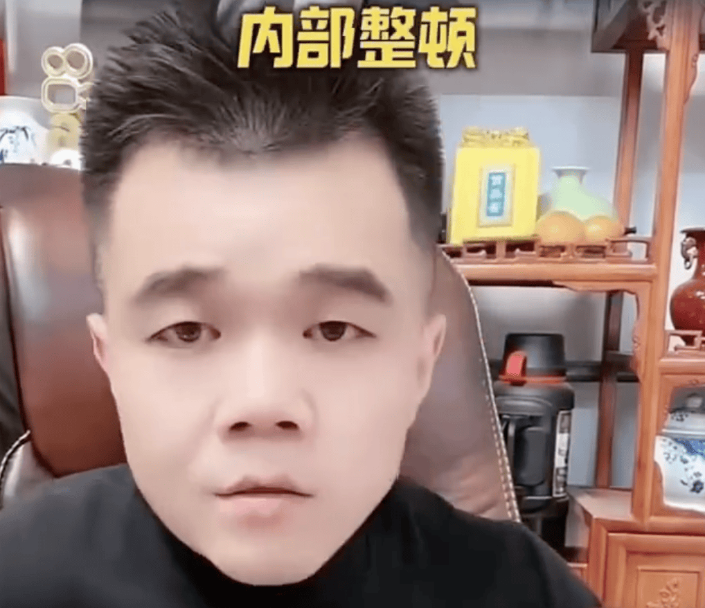 业内暗示辛巴确实出事，过段时间就会公布，员工也称团队遇到麻烦