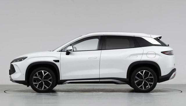 价格接近，都是插混中型SUV，长安启源Q07好还是宋L DM-i好？
