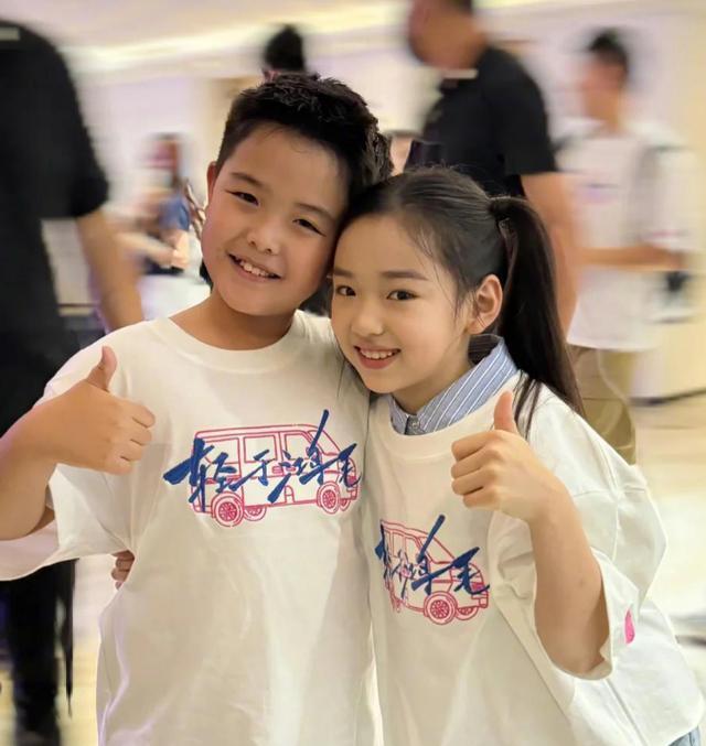 佟丽娅也没想到，自己辛苦养大的儿子，如今却给前夫陈思诚争了光