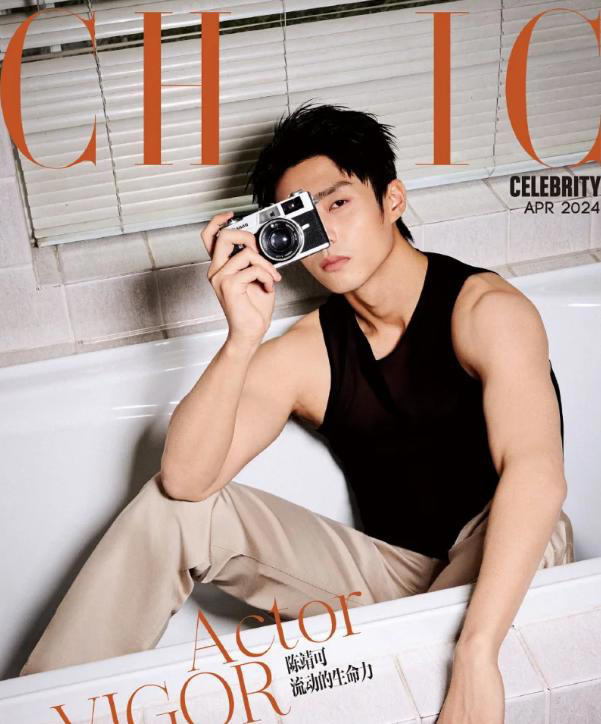 《归队》最惨角色：戏内灰头土脸大黄牙，戏外又高又帅