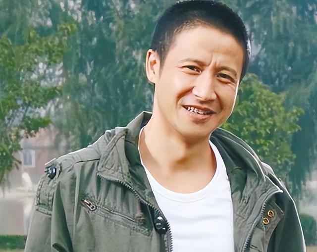 张国强：被前妻嫌穷，40岁二婚带子娶郭京飞前任，如今苦尽甘来