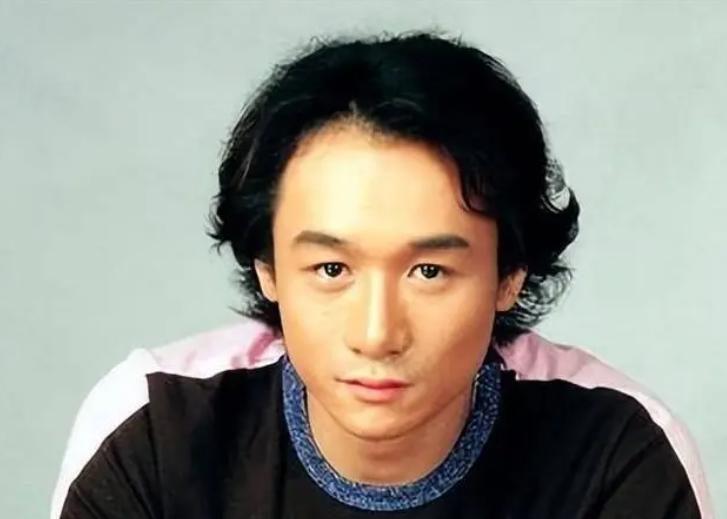 他曾是最成功的“虚竹”，今成外卖骑手！高虎息影10年后街头谋生