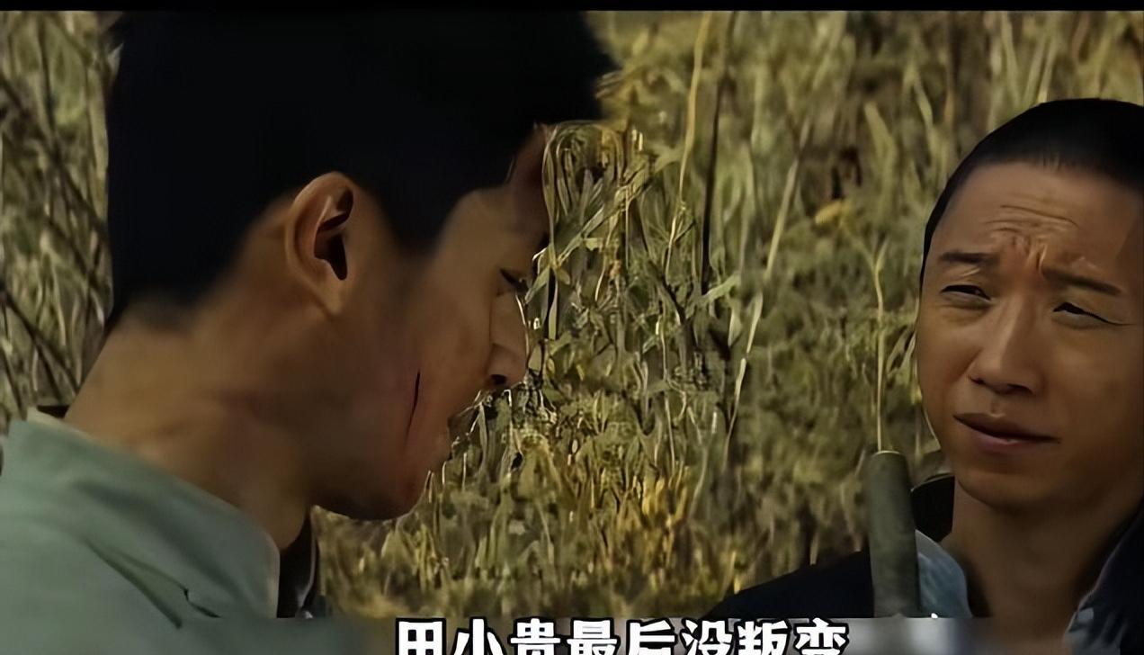 《归队》最惨角色：戏内灰头土脸大黄牙，戏外又高又帅